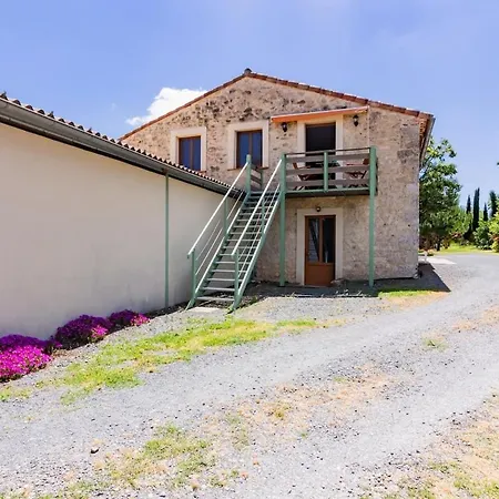 For 2-3 People דירה *