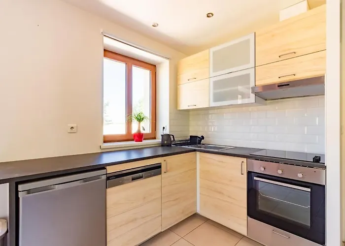 For 2-3 People Ronel